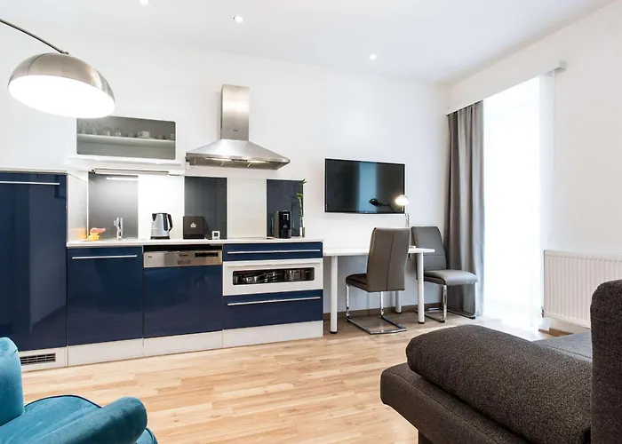 Best Western Plus Celebrity Suites